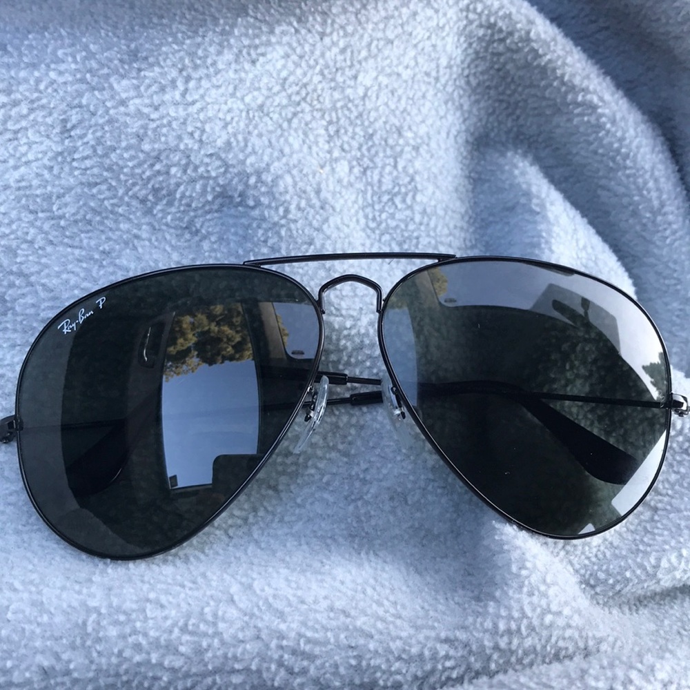 Ray bans aviator!